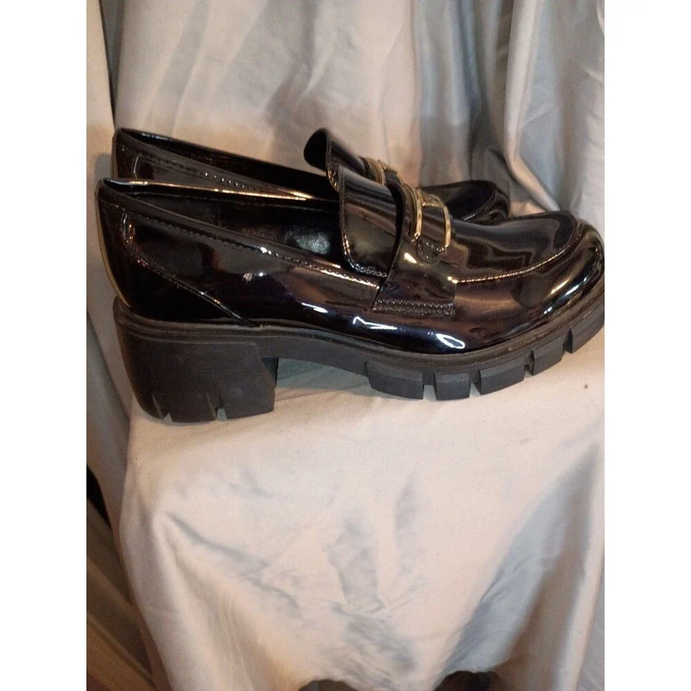 GUESS Women Loafers Size 7.5 Chunk Platform Black Faux Leather Gold Logo Slip On